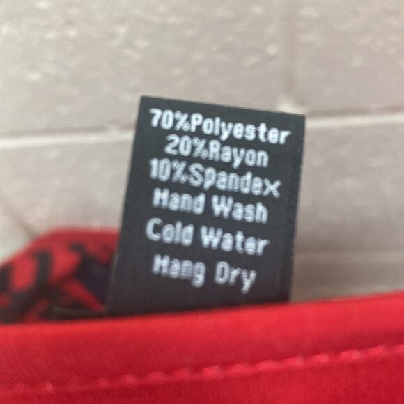 Clara Sun Woo NWT women’s size XS red and black print top - Picture 5 of 5